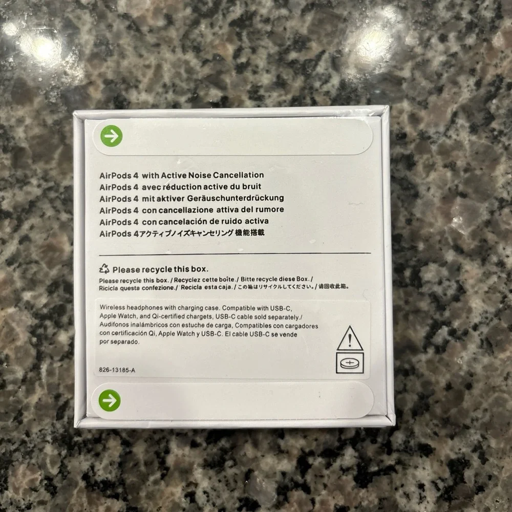 AirPod pro generation 4 - Picture 2 of 2